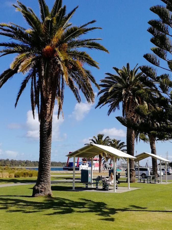 Banjo Paterson Motor Inn Lakes Entrance Ngoại thất bức ảnh